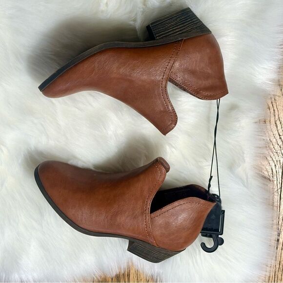 Brown Ankle Boots - Picture 1 of 8